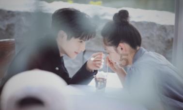逃离宽敞的健身房